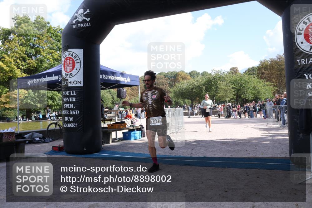 14.09.2025 - Stadtparktriathlon Strokosch-Dieckow http://msf.ph/oto/8898002 14.09.2025 13:42:59 Ziel 1321, 1377 meine-sportfotos.de