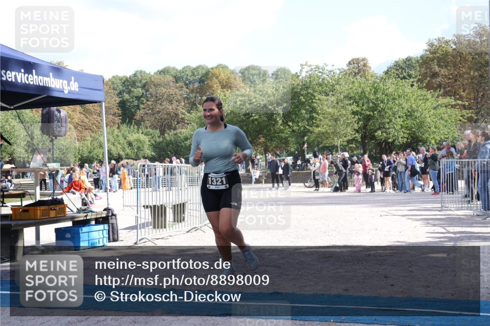 14.09.2025 - Stadtparktriathlon Strokosch-Dieckow http://msf.ph/oto/8898009 14.09.2025 13:43:01 Ziel 1321, 1377 meine-sportfotos.de