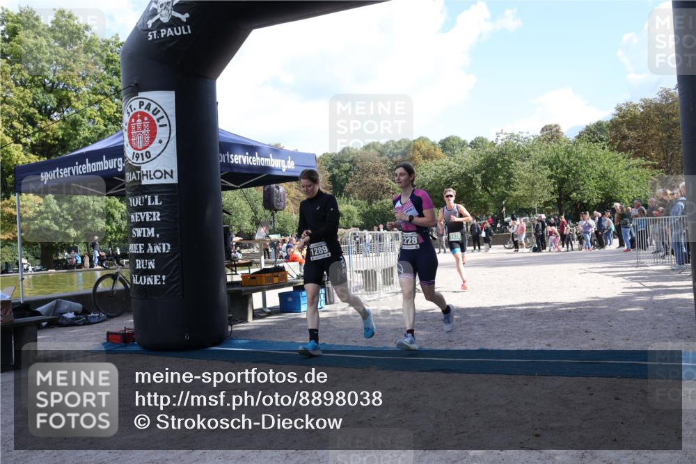 14.09.2025 - Stadtparktriathlon Strokosch-Dieckow http://msf.ph/oto/8898038 14.09.2025 13:43:23 Ziel 1228, 1289, 1368, 1620 meine-sportfotos.de