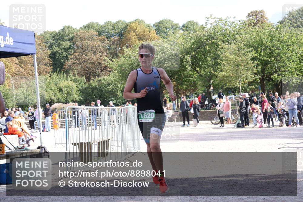 14.09.2025 - Stadtparktriathlon Strokosch-Dieckow http://msf.ph/oto/8898041 14.09.2025 13:43:24 Ziel 1228, 1289, 1620 meine-sportfotos.de