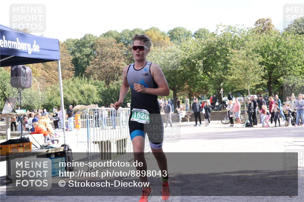 14.09.2025 - Stadtparktriathlon Strokosch-Dieckow http://msf.ph/oto/8898043 14.09.2025 13:43:25 Ziel 1228, 1289, 1620 meine-sportfotos.de