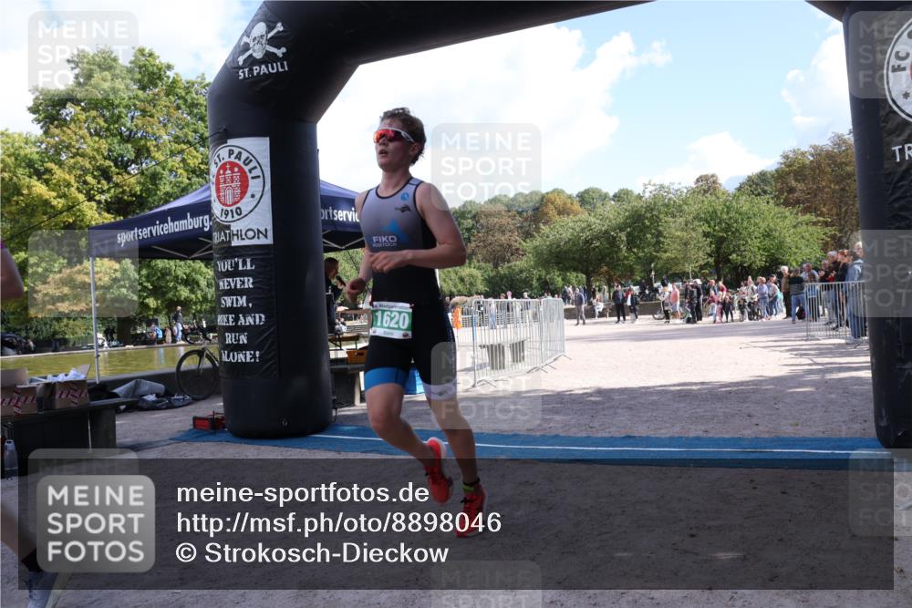 14.09.2025 - Stadtparktriathlon Strokosch-Dieckow http://msf.ph/oto/8898046 14.09.2025 13:43:25 Ziel 1228, 1289, 1620 meine-sportfotos.de