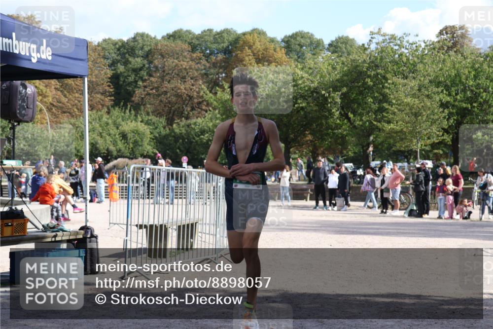 14.09.2025 - Stadtparktriathlon Strokosch-Dieckow http://msf.ph/oto/8898057 14.09.2025 13:44:18 Ziel 1618 meine-sportfotos.de