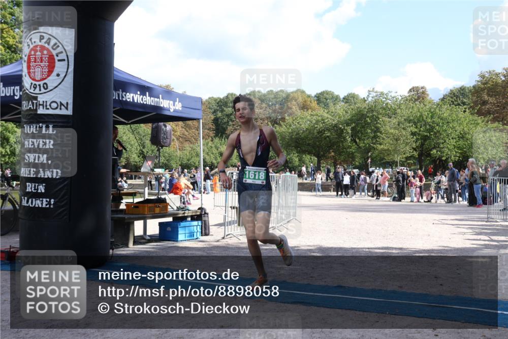 14.09.2025 - Stadtparktriathlon Strokosch-Dieckow http://msf.ph/oto/8898058 14.09.2025 13:44:18 Ziel 1618 meine-sportfotos.de