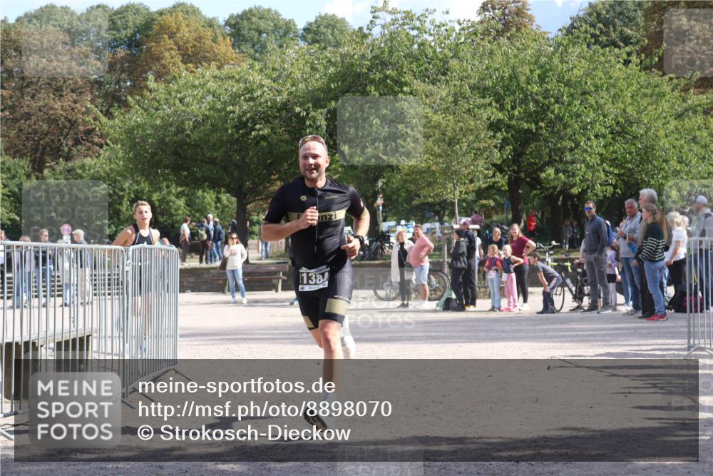 14.09.2025 - Stadtparktriathlon Strokosch-Dieckow http://msf.ph/oto/8898070 14.09.2025 13:44:36 Ziel 1384, 1579, 1603 meine-sportfotos.de