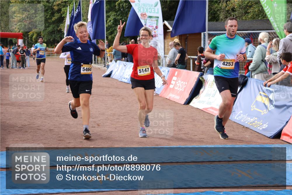 14.09.2025 - Airport Race Strokosch-Dieckow http://msf.ph/oto/8898076 14.09.2025 12:23:28 Ziel 231, 1102, 4083, 4253, 5147, 5460 meine-sportfotos.de