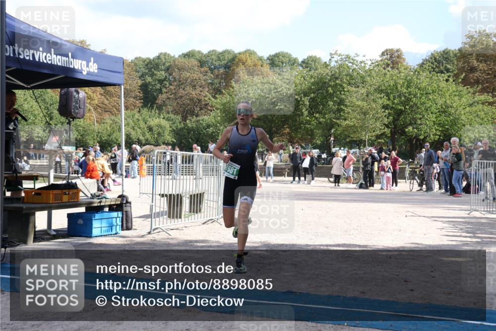 14.09.2025 - Stadtparktriathlon Strokosch-Dieckow http://msf.ph/oto/8898085 14.09.2025 13:44:54 Ziel 1581 meine-sportfotos.de