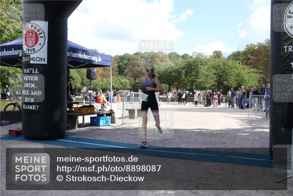 14.09.2025 - Stadtparktriathlon Strokosch-Dieckow http://msf.ph/oto/8898087 14.09.2025 13:44:55 Ziel 1581 meine-sportfotos.de
