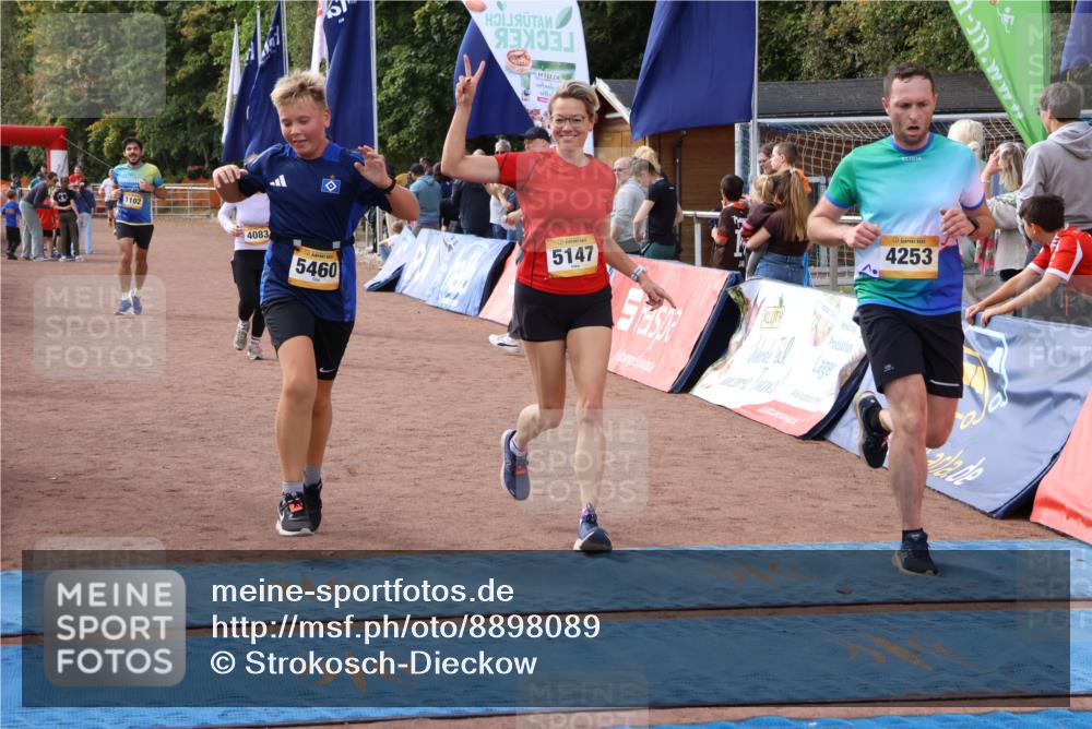 14.09.2025 - Airport Race Strokosch-Dieckow http://msf.ph/oto/8898089 14.09.2025 12:23:29 Ziel 231, 1102, 4083, 4253, 5147, 5460 meine-sportfotos.de
