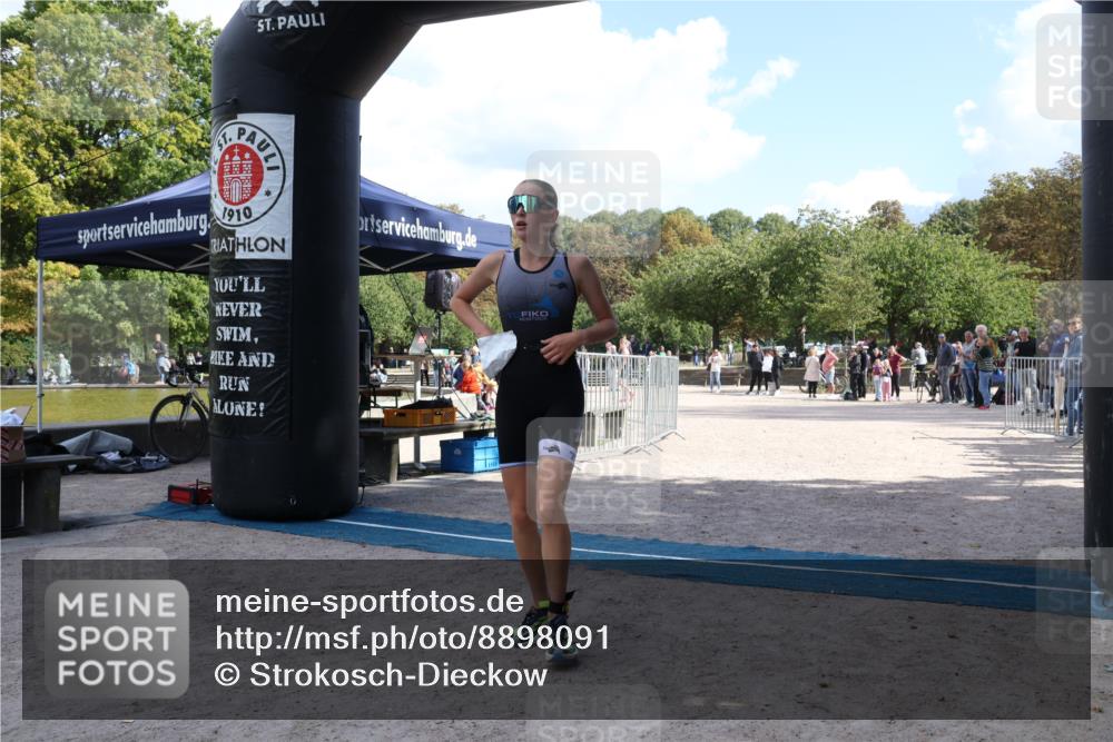 14.09.2025 - Stadtparktriathlon Strokosch-Dieckow http://msf.ph/oto/8898091 14.09.2025 13:44:56 Ziel 1581 meine-sportfotos.de