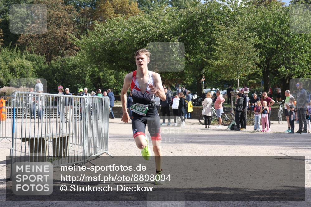 14.09.2025 - Stadtparktriathlon Strokosch-Dieckow http://msf.ph/oto/8898094 14.09.2025 13:45:12 Ziel 1596, 1607 meine-sportfotos.de