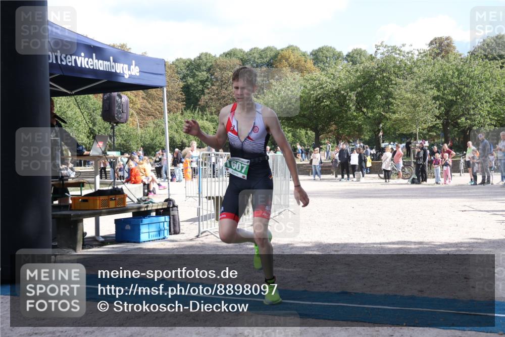 14.09.2025 - Stadtparktriathlon Strokosch-Dieckow http://msf.ph/oto/8898097 14.09.2025 13:45:13 Ziel 1596, 1607 meine-sportfotos.de