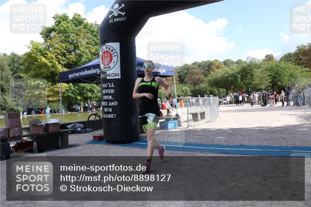 14.09.2025 - Stadtparktriathlon Strokosch-Dieckow http://msf.ph/oto/8898127 14.09.2025 13:45:49 Ziel 1578 meine-sportfotos.de