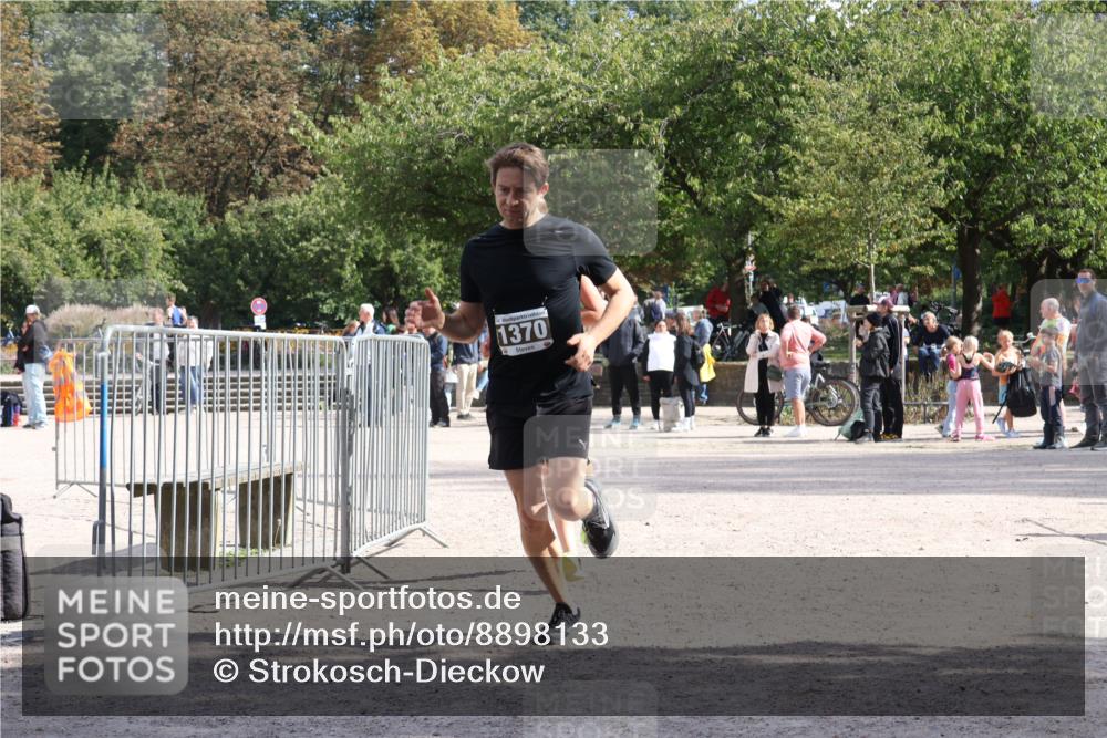 14.09.2025 - Stadtparktriathlon Strokosch-Dieckow http://msf.ph/oto/8898133 14.09.2025 13:46:04 Ziel 1370, 1576 meine-sportfotos.de