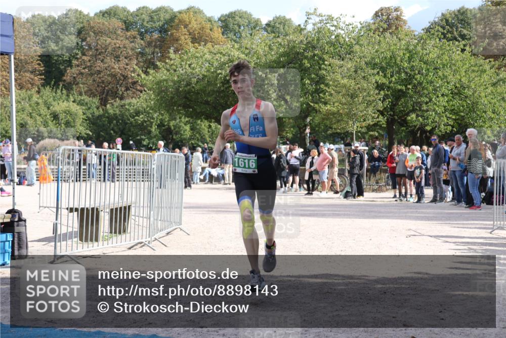 14.09.2025 - Stadtparktriathlon Strokosch-Dieckow http://msf.ph/oto/8898143 14.09.2025 13:46:14 Ziel 1616 meine-sportfotos.de