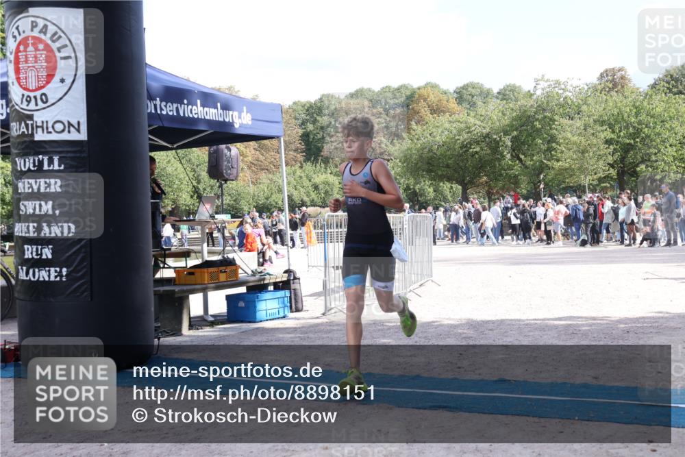 14.09.2025 - Stadtparktriathlon Strokosch-Dieckow http://msf.ph/oto/8898151 14.09.2025 13:46:38 Ziel 1594 meine-sportfotos.de