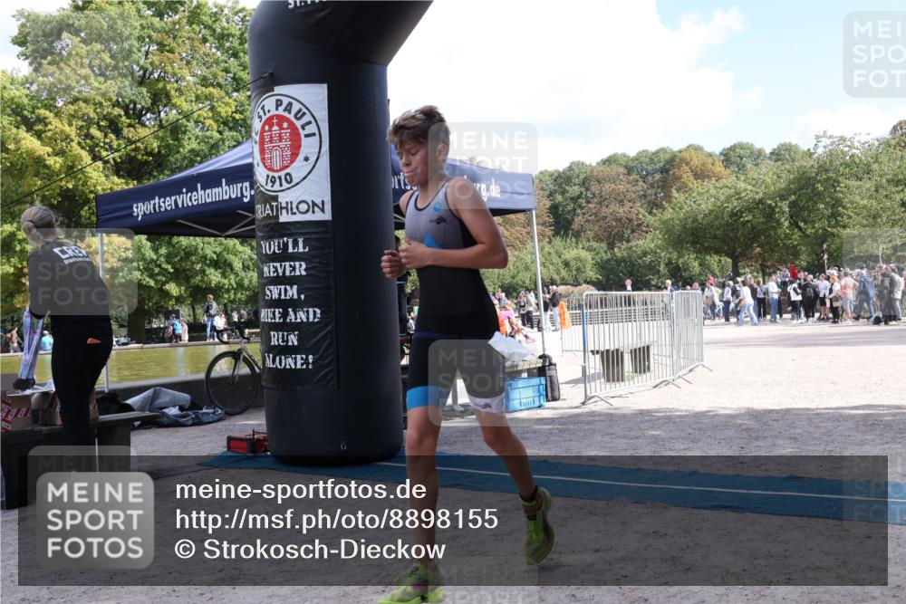 14.09.2025 - Stadtparktriathlon Strokosch-Dieckow http://msf.ph/oto/8898155 14.09.2025 13:46:39 Ziel 1594 meine-sportfotos.de