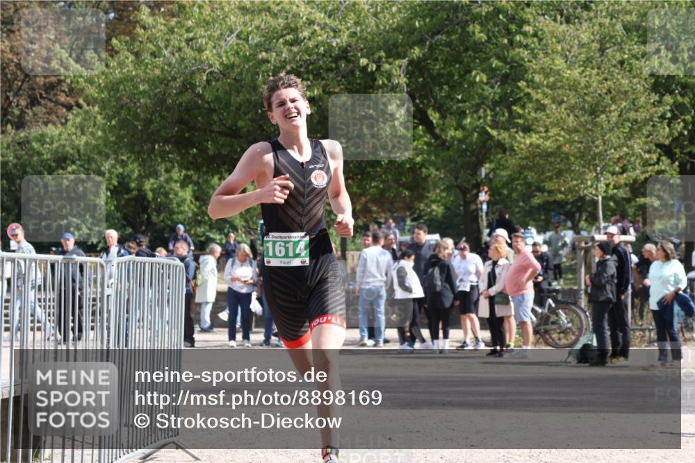 14.09.2025 - Stadtparktriathlon Strokosch-Dieckow http://msf.ph/oto/8898169 14.09.2025 13:46:57 Ziel 1279, 1614 meine-sportfotos.de