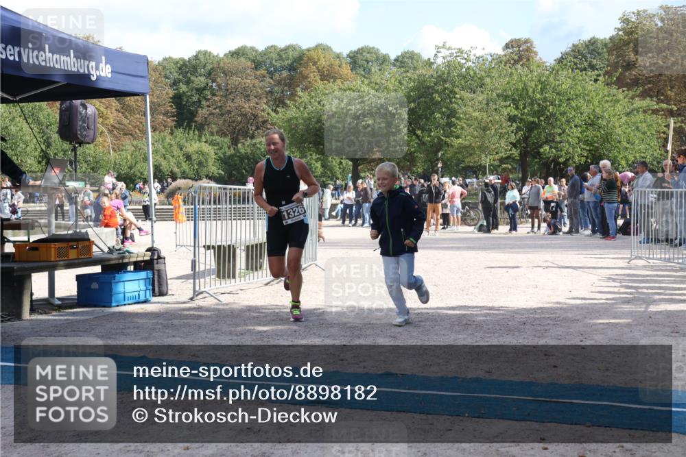 14.09.2025 - Stadtparktriathlon Strokosch-Dieckow http://msf.ph/oto/8898182 14.09.2025 13:47:35 Ziel 1326 meine-sportfotos.de