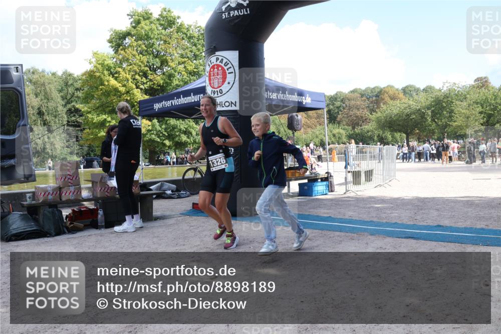 14.09.2025 - Stadtparktriathlon Strokosch-Dieckow http://msf.ph/oto/8898189 14.09.2025 13:47:36 Ziel 1326 meine-sportfotos.de