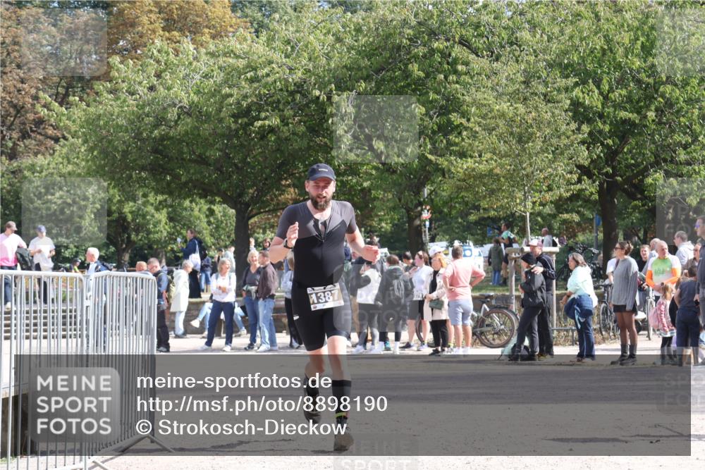 14.09.2025 - Stadtparktriathlon Strokosch-Dieckow http://msf.ph/oto/8898190 14.09.2025 13:47:50 Ziel 1387 meine-sportfotos.de