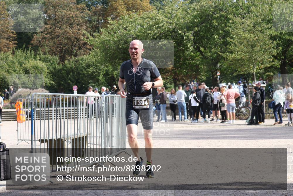 14.09.2025 - Stadtparktriathlon Strokosch-Dieckow http://msf.ph/oto/8898202 14.09.2025 13:47:56 Ziel 1387, 1394 meine-sportfotos.de