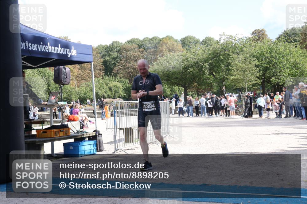14.09.2025 - Stadtparktriathlon Strokosch-Dieckow http://msf.ph/oto/8898205 14.09.2025 13:47:57 Ziel 1387, 1394 meine-sportfotos.de
