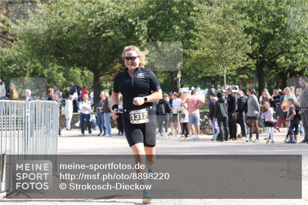 14.09.2025 - Stadtparktriathlon Strokosch-Dieckow http://msf.ph/oto/8898220 14.09.2025 13:48:12 Ziel 1312, 1564 meine-sportfotos.de
