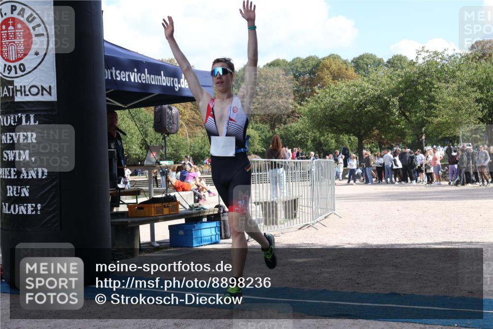 14.09.2025 - Stadtparktriathlon Strokosch-Dieckow http://msf.ph/oto/8898236 14.09.2025 13:48:22 Ziel 1327, 1604 meine-sportfotos.de