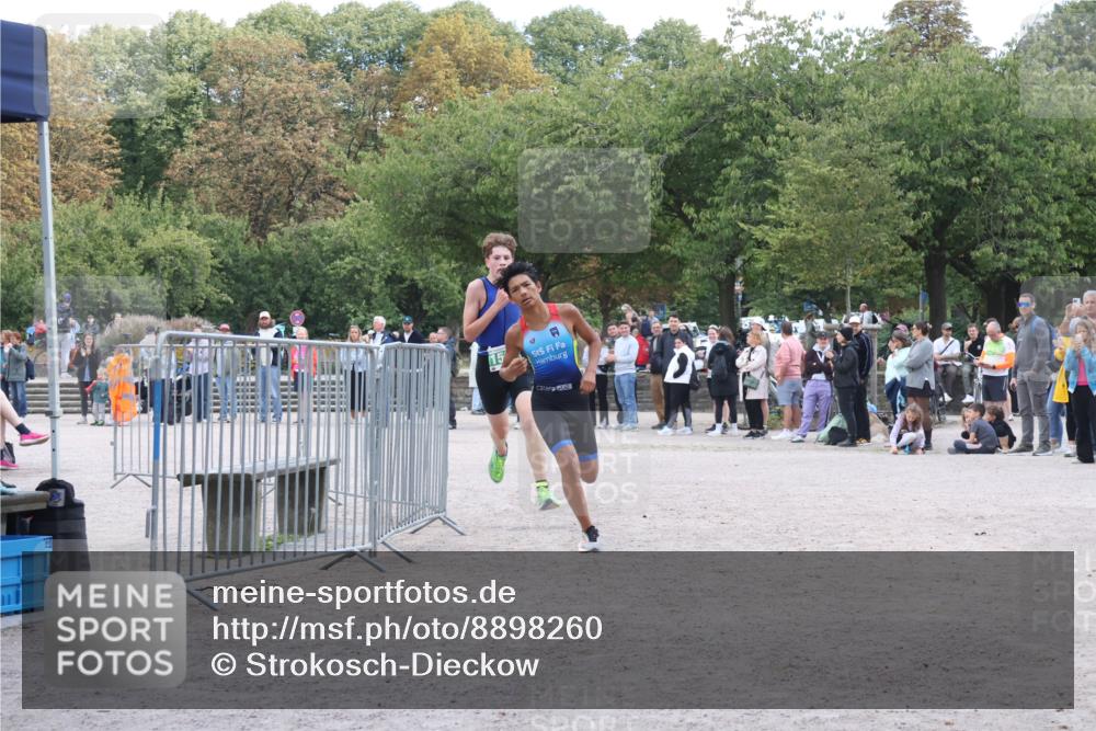 14.09.2025 - Stadtparktriathlon Strokosch-Dieckow http://msf.ph/oto/8898260 14.09.2025 13:49:51 Ziel 1584, 1599 meine-sportfotos.de