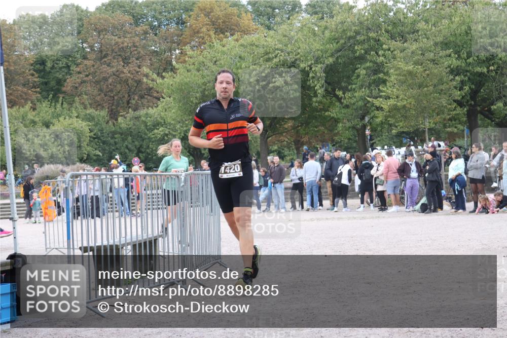 14.09.2025 - Stadtparktriathlon Strokosch-Dieckow http://msf.ph/oto/8898285 14.09.2025 13:50:56 Ziel 1307, 1371, 1420 meine-sportfotos.de