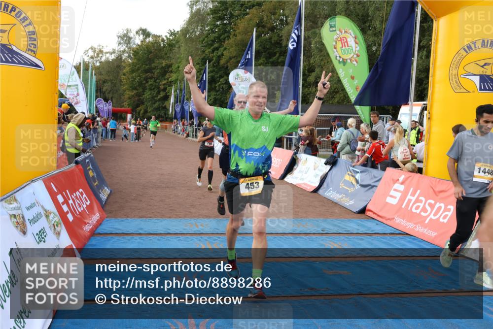 14.09.2025 - Airport Race Strokosch-Dieckow http://msf.ph/oto/8898286 14.09.2025 12:24:33 Ziel 453, 798, 1260, 1448, 1655, 1884, 4169 meine-sportfotos.de