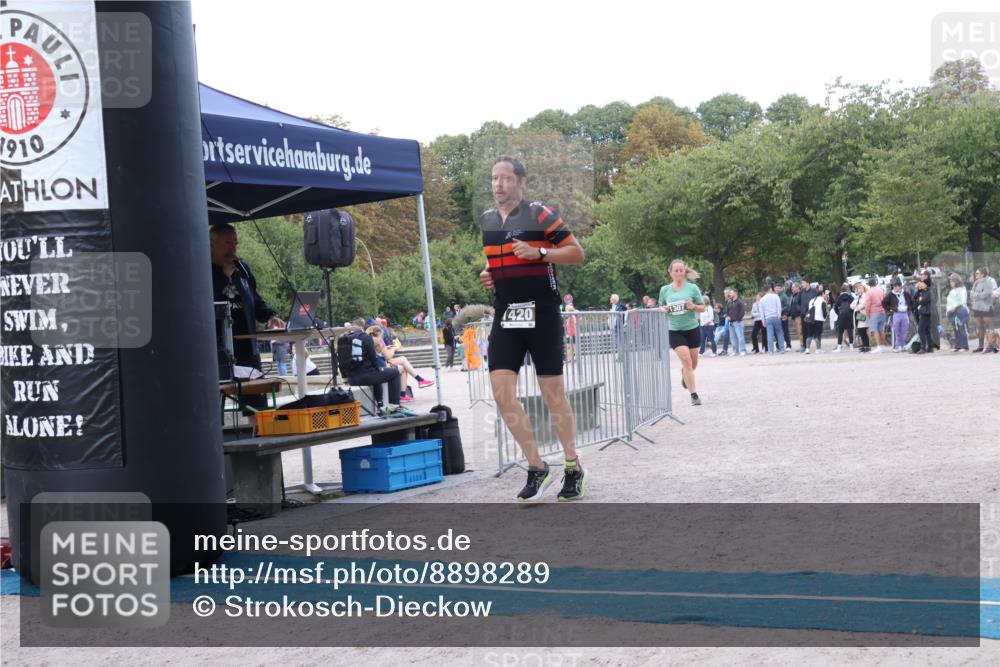 14.09.2025 - Stadtparktriathlon Strokosch-Dieckow http://msf.ph/oto/8898289 14.09.2025 13:50:57 Ziel 1307, 1371, 1420 meine-sportfotos.de