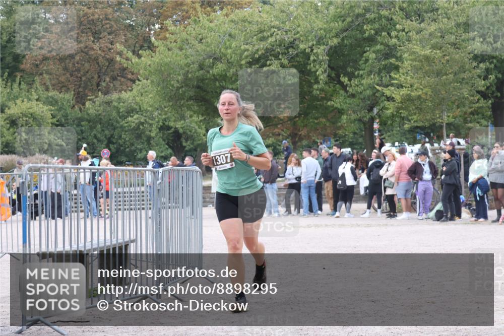 14.09.2025 - Stadtparktriathlon Strokosch-Dieckow http://msf.ph/oto/8898295 14.09.2025 13:50:59 Ziel 1307, 1371, 1420 meine-sportfotos.de