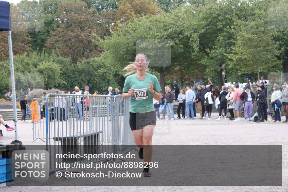 14.09.2025 - Stadtparktriathlon Strokosch-Dieckow http://msf.ph/oto/8898296 14.09.2025 13:50:59 Ziel 1307, 1371, 1420 meine-sportfotos.de