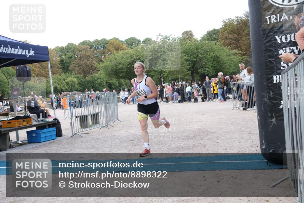 14.09.2025 - Stadtparktriathlon Strokosch-Dieckow http://msf.ph/oto/8898322 14.09.2025 13:51:44 Ziel 1300, 1358, 1593 meine-sportfotos.de