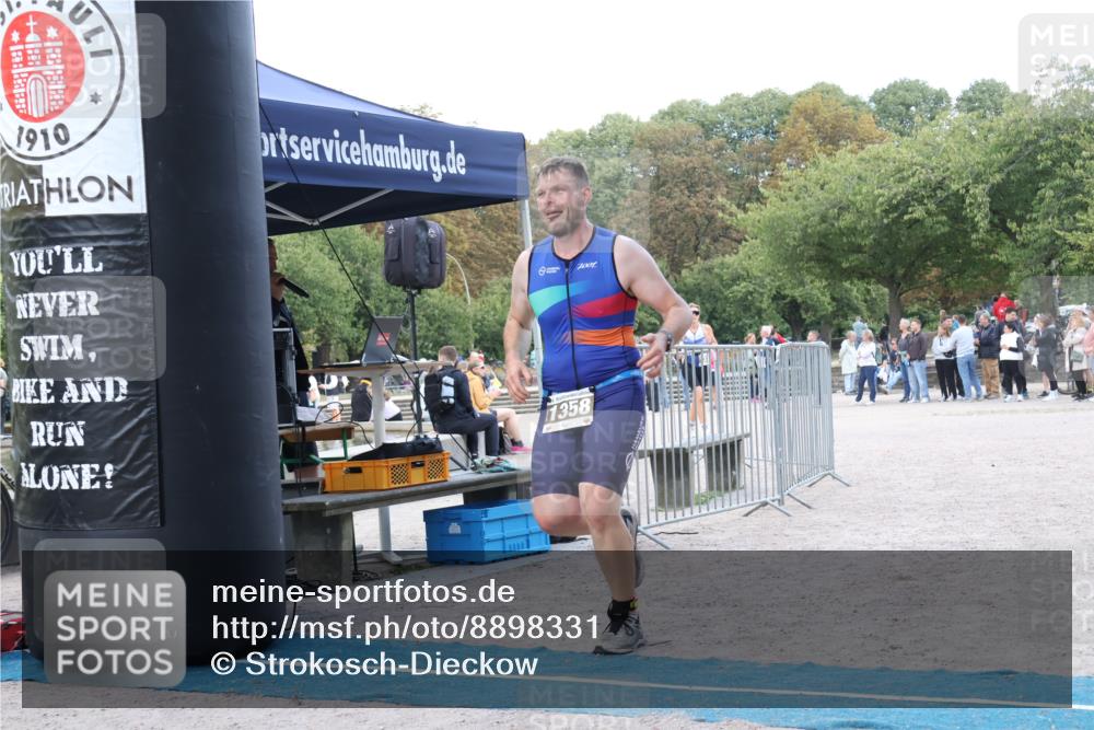 14.09.2025 - Stadtparktriathlon Strokosch-Dieckow http://msf.ph/oto/8898331 14.09.2025 13:51:51 Ziel 1332, 1358 meine-sportfotos.de