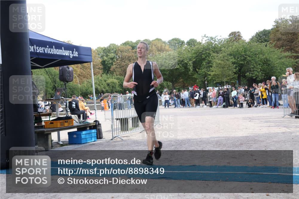 14.09.2025 - Stadtparktriathlon Strokosch-Dieckow http://msf.ph/oto/8898349 14.09.2025 13:52:04 Ziel 1469 meine-sportfotos.de