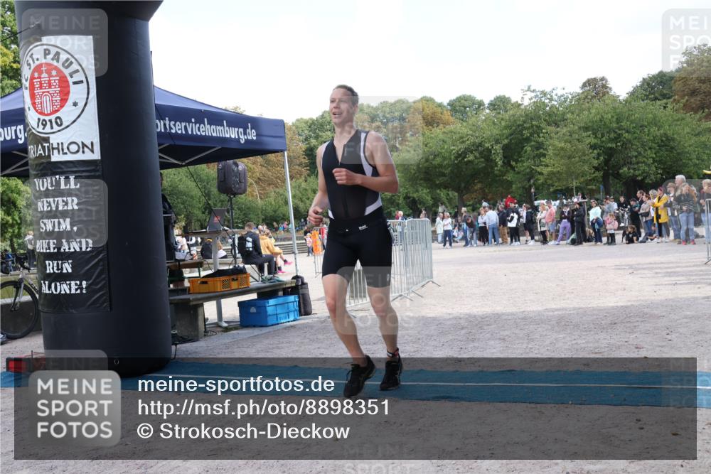 14.09.2025 - Stadtparktriathlon Strokosch-Dieckow http://msf.ph/oto/8898351 14.09.2025 13:52:04 Ziel 1469 meine-sportfotos.de