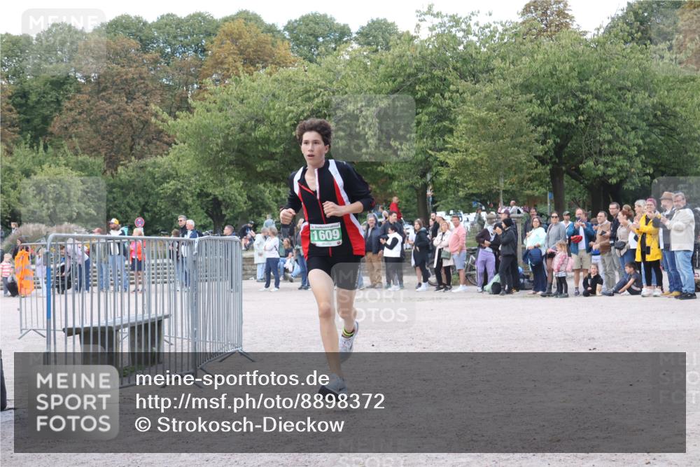 14.09.2025 - Stadtparktriathlon Strokosch-Dieckow http://msf.ph/oto/8898372 14.09.2025 13:52:45 Ziel 1609 meine-sportfotos.de