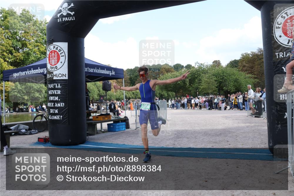 14.09.2025 - Stadtparktriathlon Strokosch-Dieckow http://msf.ph/oto/8898384 14.09.2025 13:53:29 Ziel 1606 meine-sportfotos.de