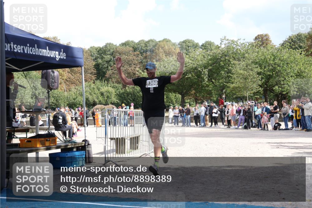 14.09.2025 - Stadtparktriathlon Strokosch-Dieckow http://msf.ph/oto/8898389 14.09.2025 13:54:13 Ziel 1380 meine-sportfotos.de