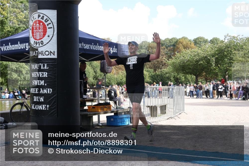 14.09.2025 - Stadtparktriathlon Strokosch-Dieckow http://msf.ph/oto/8898391 14.09.2025 13:54:13 Ziel 1380 meine-sportfotos.de
