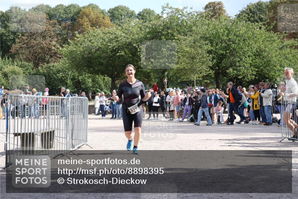 14.09.2025 - Stadtparktriathlon Strokosch-Dieckow http://msf.ph/oto/8898395 14.09.2025 13:54:27 Ziel 1322 meine-sportfotos.de