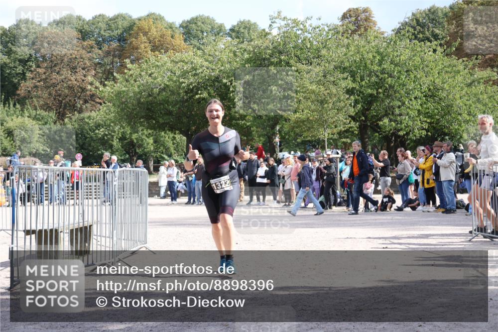 14.09.2025 - Stadtparktriathlon Strokosch-Dieckow http://msf.ph/oto/8898396 14.09.2025 13:54:28 Ziel 1322 meine-sportfotos.de