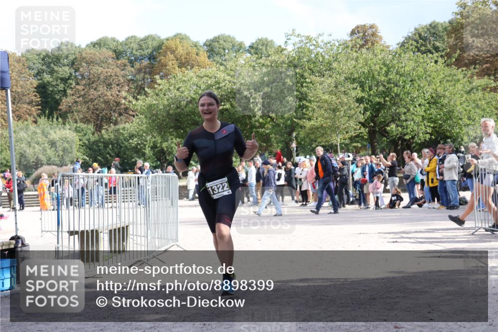 14.09.2025 - Stadtparktriathlon Strokosch-Dieckow http://msf.ph/oto/8898399 14.09.2025 13:54:29 Ziel 1322 meine-sportfotos.de