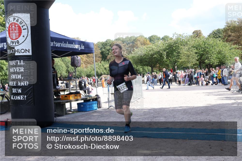 14.09.2025 - Stadtparktriathlon Strokosch-Dieckow http://msf.ph/oto/8898403 14.09.2025 13:54:30 Ziel 1322 meine-sportfotos.de