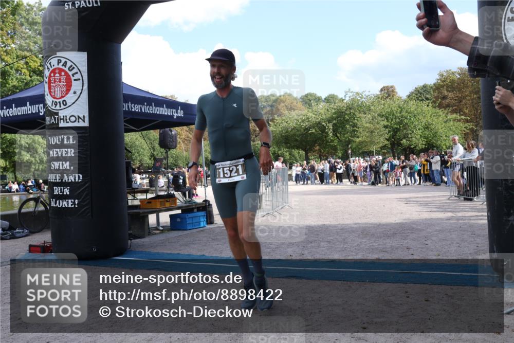 14.09.2025 - Stadtparktriathlon Strokosch-Dieckow http://msf.ph/oto/8898422 14.09.2025 13:54:58 Ziel 1521 meine-sportfotos.de