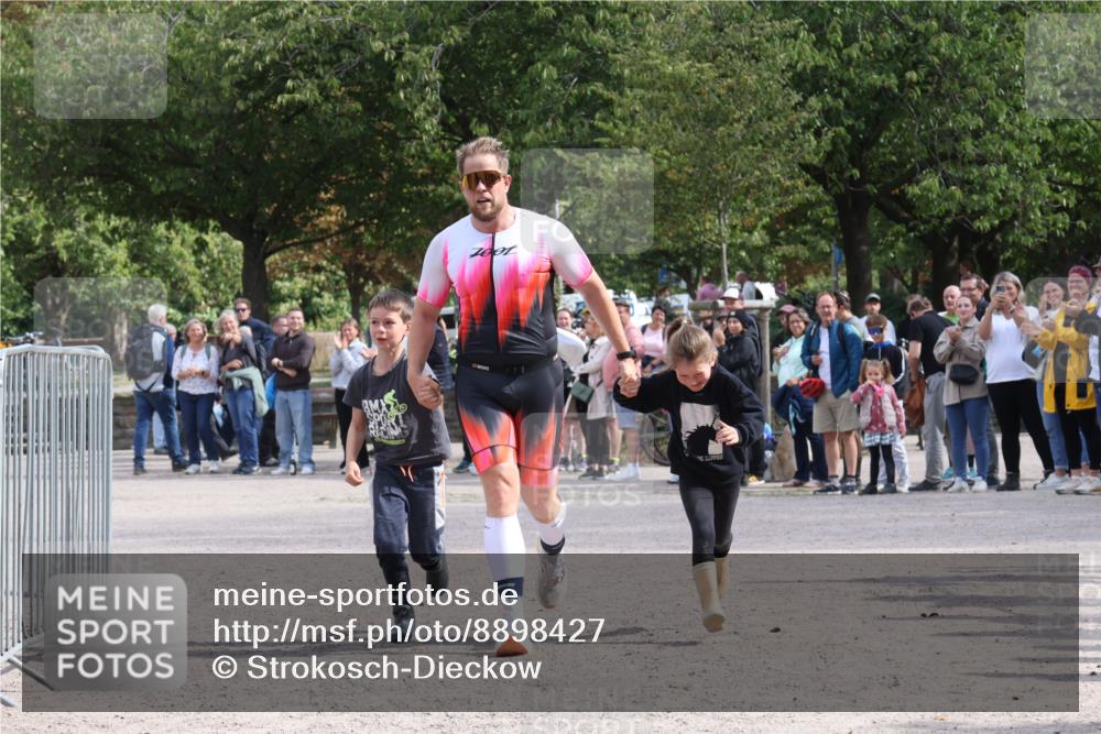 14.09.2025 - Stadtparktriathlon Strokosch-Dieckow http://msf.ph/oto/8898427 14.09.2025 13:55:03 Ziel 1514, 1521 meine-sportfotos.de