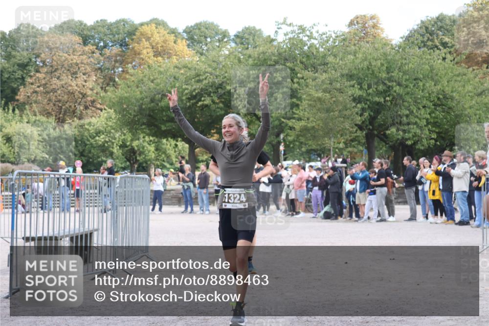 14.09.2025 - Stadtparktriathlon Strokosch-Dieckow http://msf.ph/oto/8898463 14.09.2025 13:56:09 Ziel 1324, 1350, 1357, 1484, 1499, 1563, 1612 meine-sportfotos.de